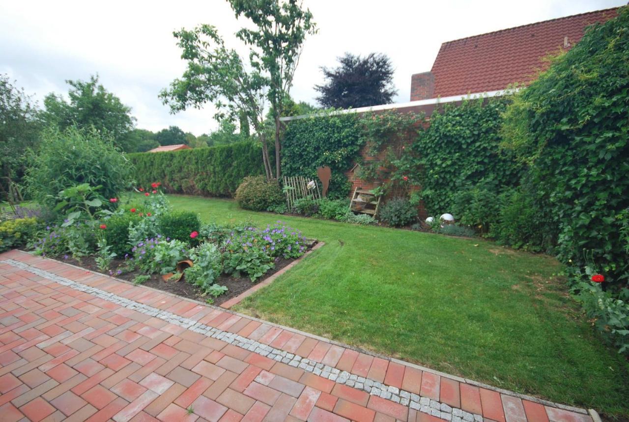 Ferienwohnung Rossis Nuest, 31516 Uplengen Exterior photo