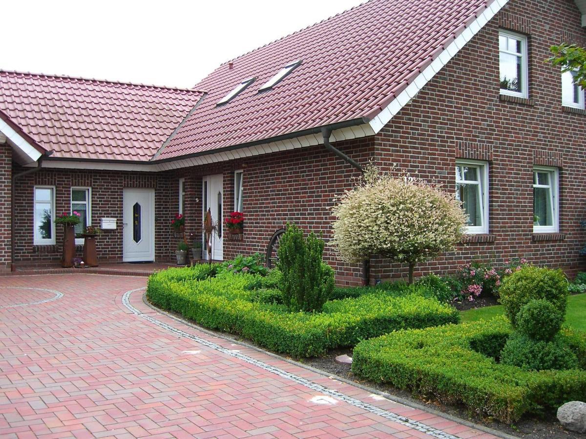 Ferienwohnung Rossis Nuest, 31516 Uplengen Exterior photo
